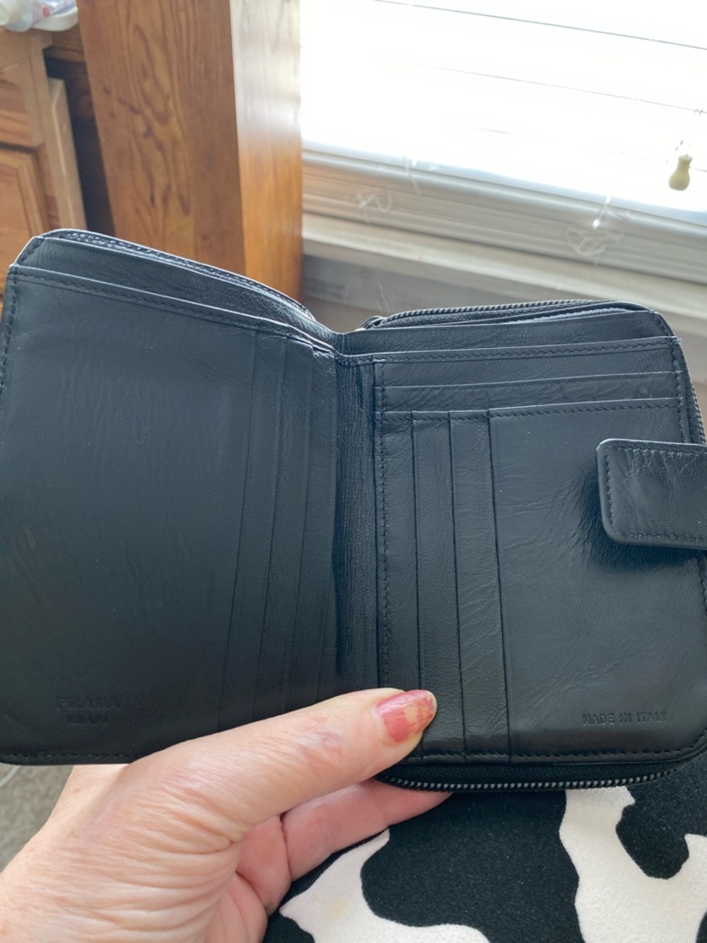 Prada Black Leather Woman/ Men's Zip-Around Wallet with Signature Triangle Logo - Picture 7 of 10